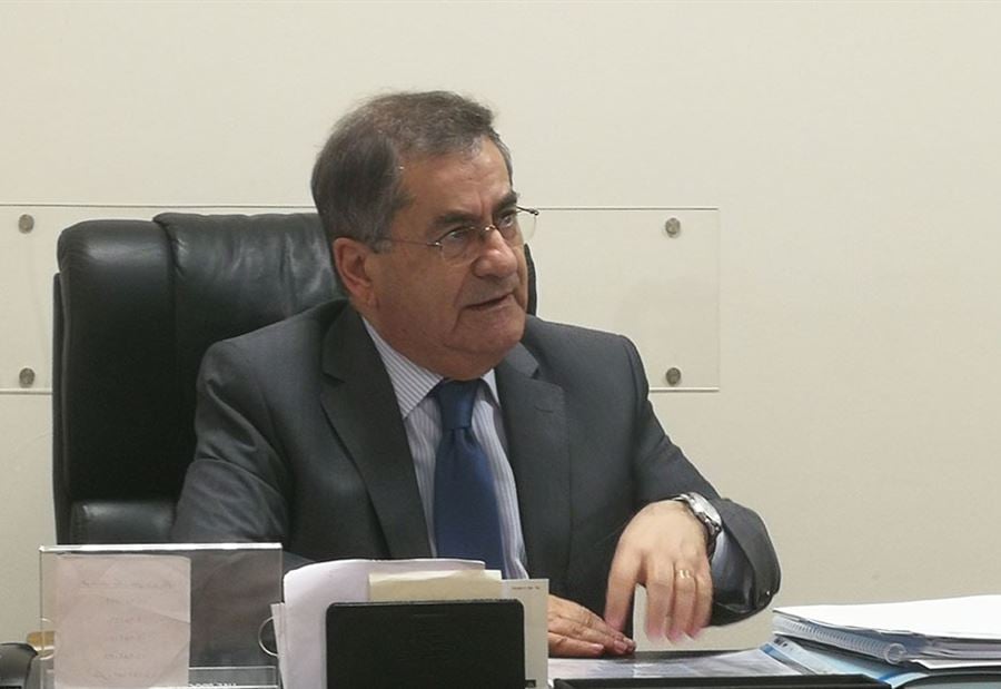 "اكتظاظ السجون"... موسى يقترح!