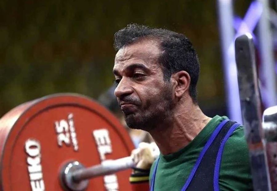 رفض إرتداء قميص سليماني... رباع إيراني يطلب اللجوء في النرويج