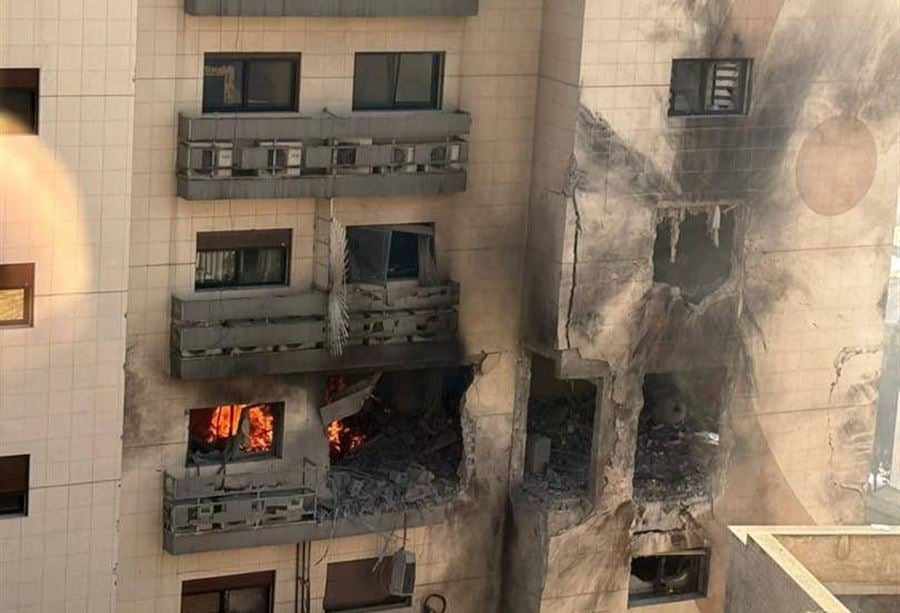 يتردد عليه قياديون بحزب الله... "غارات عنيفة" على مبنى في دمشق! يتردد عليه قياديون بحزب الله... "غارات عنيفة" على مبنى في دمشق!