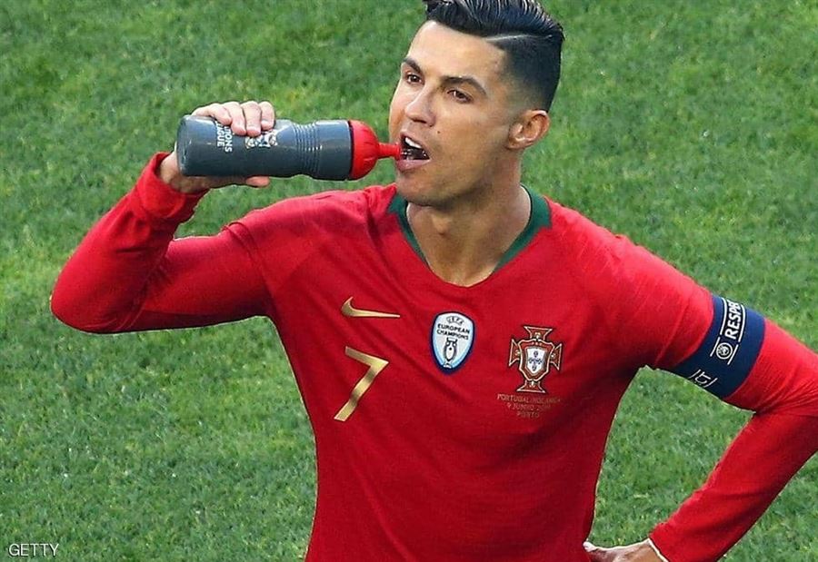 رونالدو الغاضب.. الكاميرا ترصد "الغيرة" في ليلة البرتغال