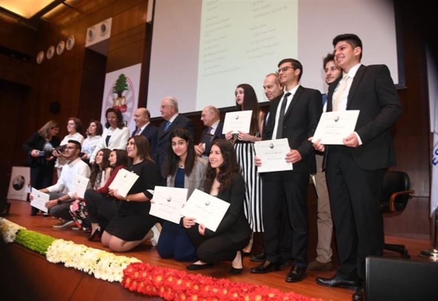 عشرة طلاب نالوا "جائزة بشارة الخوري للتوعية الديموقراطية" عن العام 2019