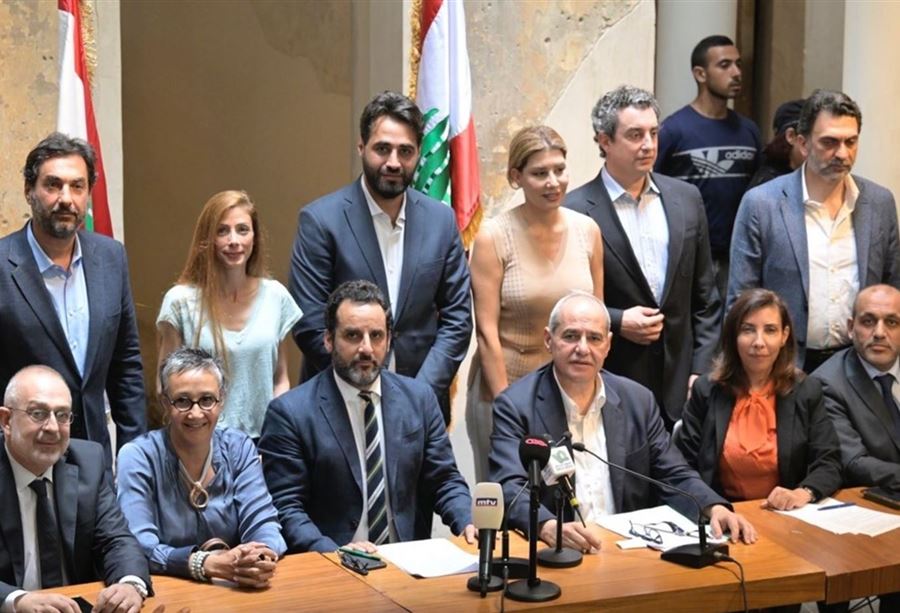 لقاء "تغييري" بعيدًا عن الإعلام