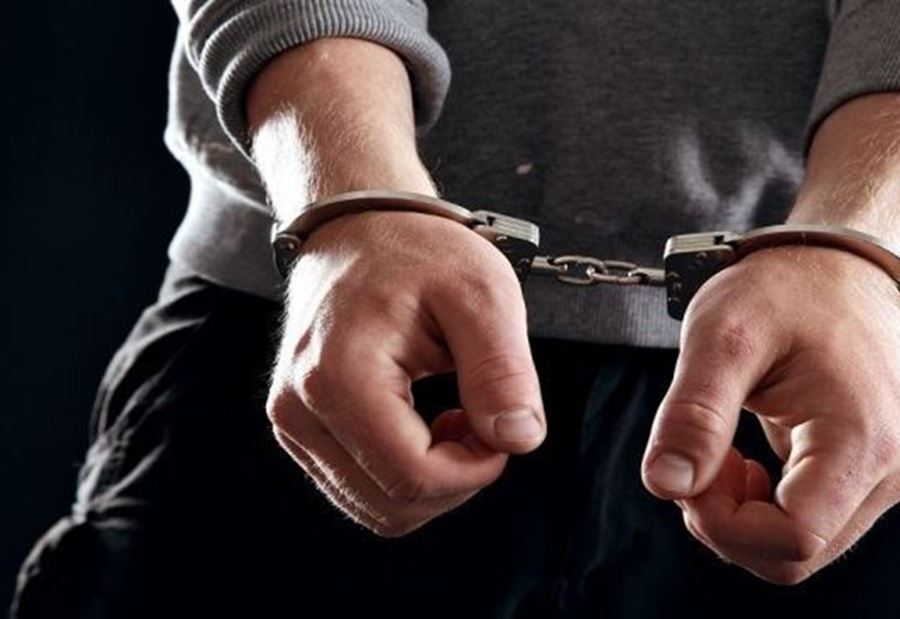 توقيف 5 أشخاص في شكا بحوزتهم كمية من الحشيشة 