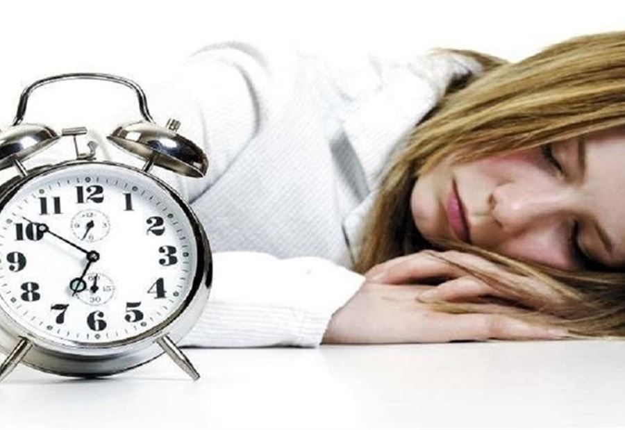 ساعات النوم غير المتناسقة تضاعف خطر السمنة