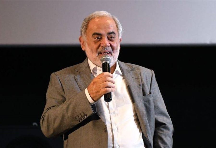 أبو زيد يُغرّد عن حوت "الميدل إيست"...  