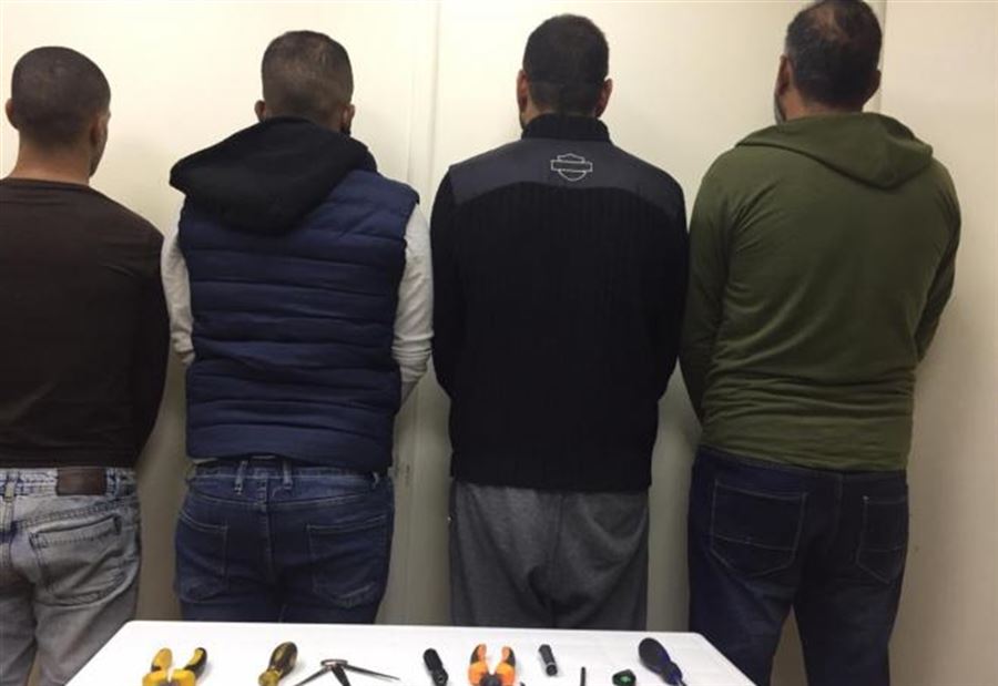 بالصورة: "الضبع" وعصابته في قبضة المعلومات