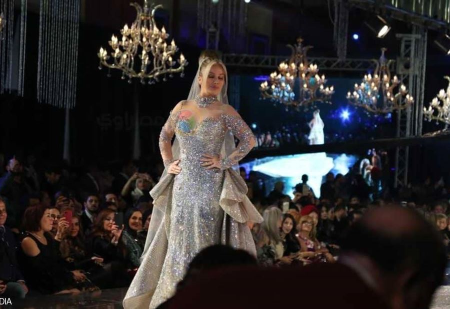 نيكول سابا وفستان الـ200 مليون جنيه.. جدل جديد في مصر