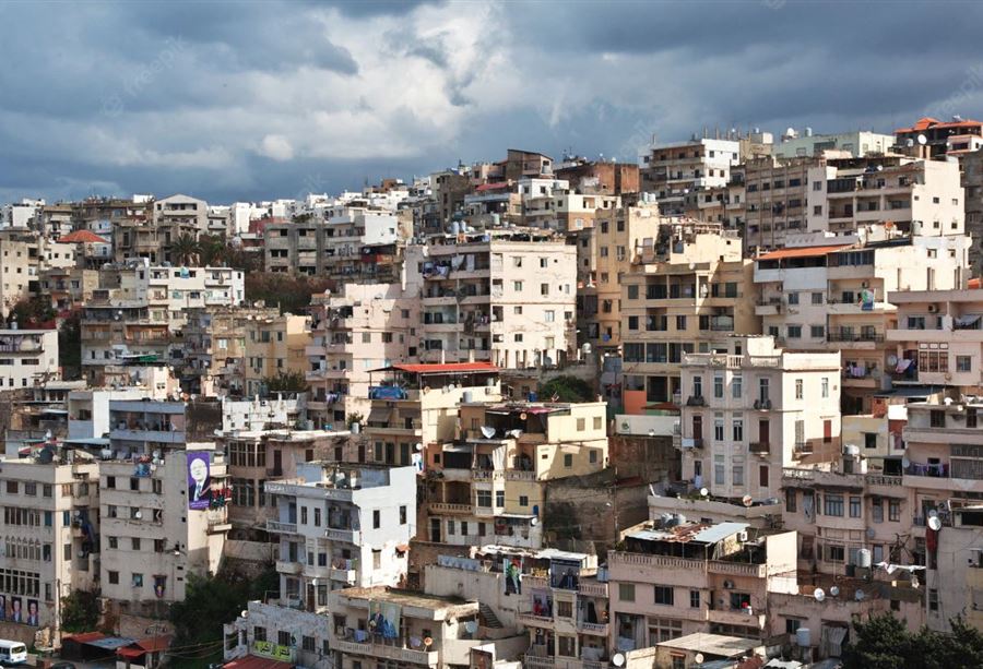 "خلاف على أفضلية المرور"... أطلق النار وأصابه برأسه! (فيديو)
