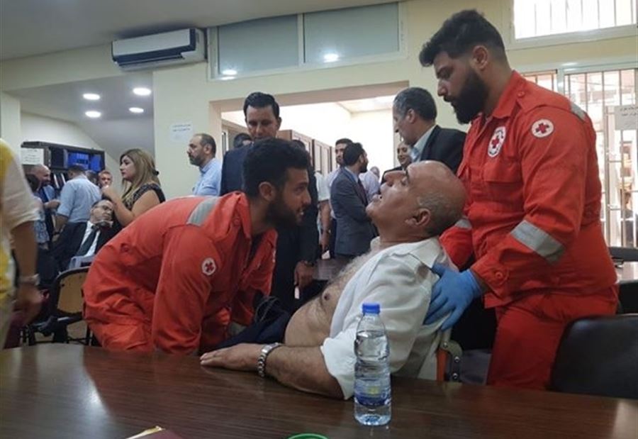 بالفيديو والصور: القاضية غادة عون توقف محامٍ تهجم على القضاء