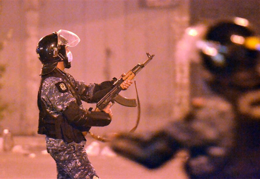 مخطّط لتدمير مؤسّسات الدولة... دستور جديد