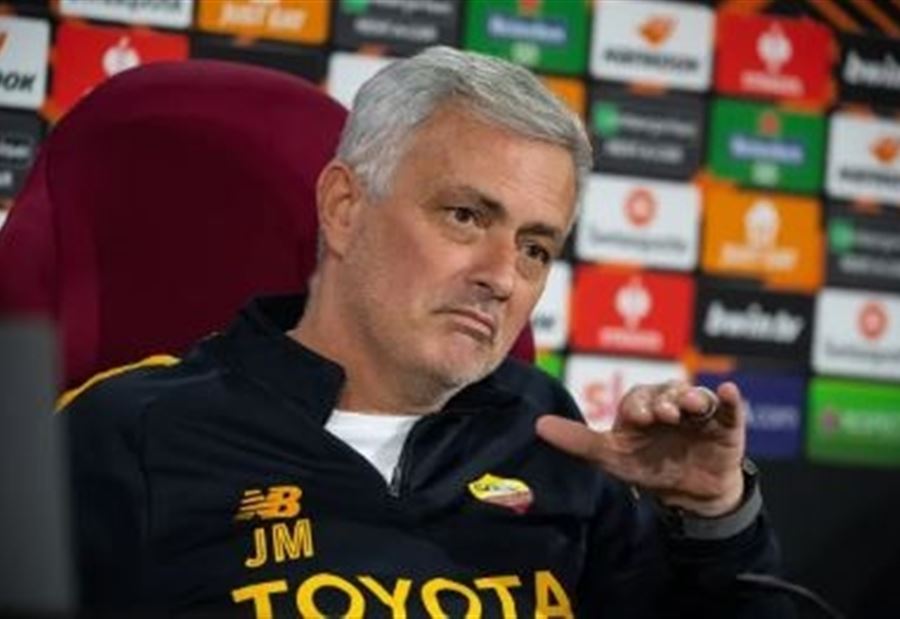 بالفيديو: مورينيو يقطع مؤتمرًا صحفيًا بعد مباراة بكأس السوبر المصري