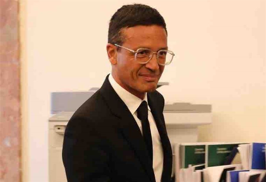 عمر حرفوش يتملك واحدة من أشهر المجلات الفرنسية 