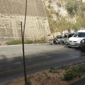 جريح بحادث سير على اوتوستراد حبوش النبطية