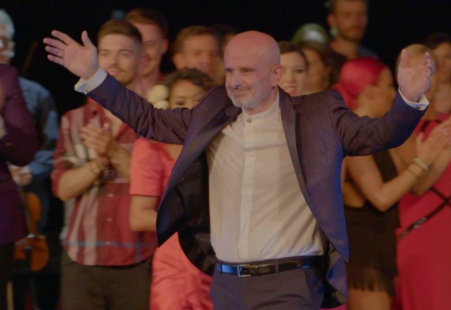 العرض الكبير  Le Grand Spectacle  لطوني مخول: "رسالة حب وسلام من بيروت الى العالم"