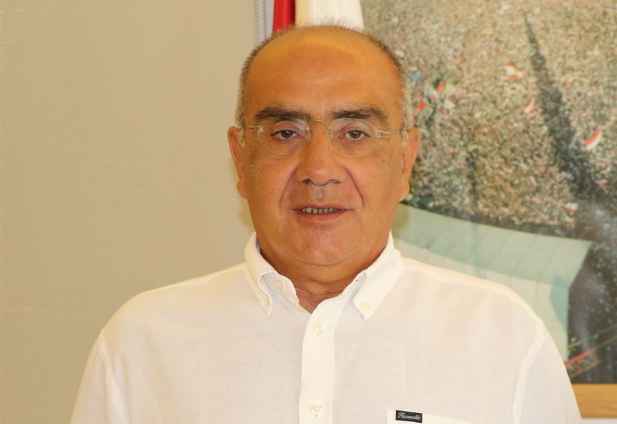 "إرفع وصاية ايران عن عقاراتنا".. سعيد يردّ على وهاب!