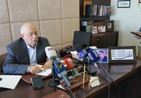 درباس: مرفأ طرابلس وجد ليعمل لا ليقفل