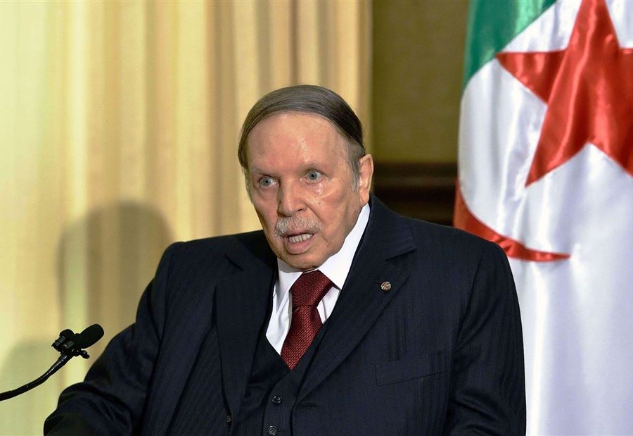 بوتفليقه يعلن عزوفه عن الترشح للإنتخابات