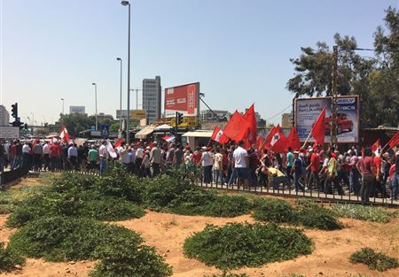  تظاهرة العمال من الكولا باتجاه رياض الصلح
