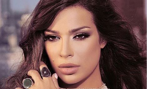 نادين نسيب نجيم ترد بقوة على إهانة أحلام لشعبها