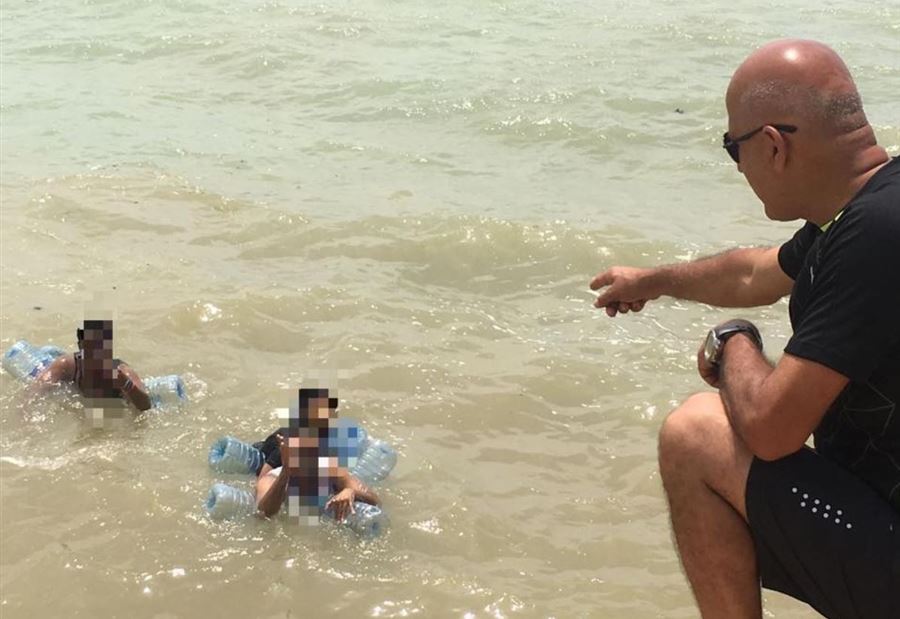 بالصور: انقاذ 4 اشخاص من الغرق في ذوق مكايل