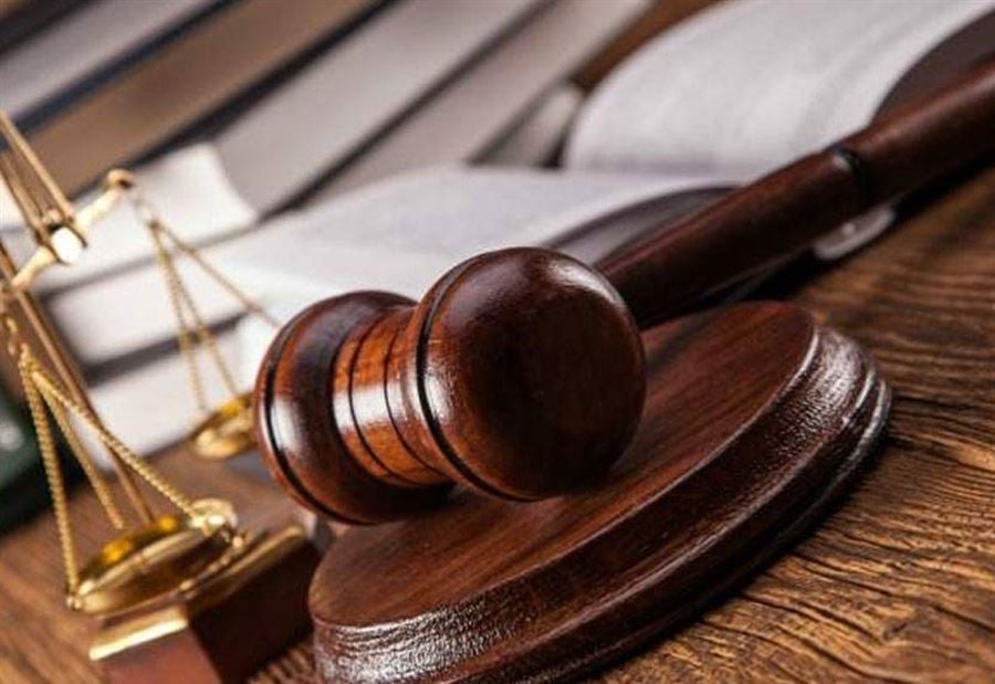 الإدعاء على 3 اشخاص بجرم بيع إنترنت غير شرعي