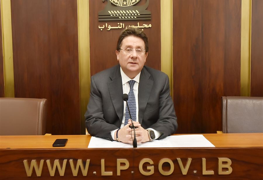 "مافيا طوابع"... كنعان يتوجّه بطلب لوزير العدل