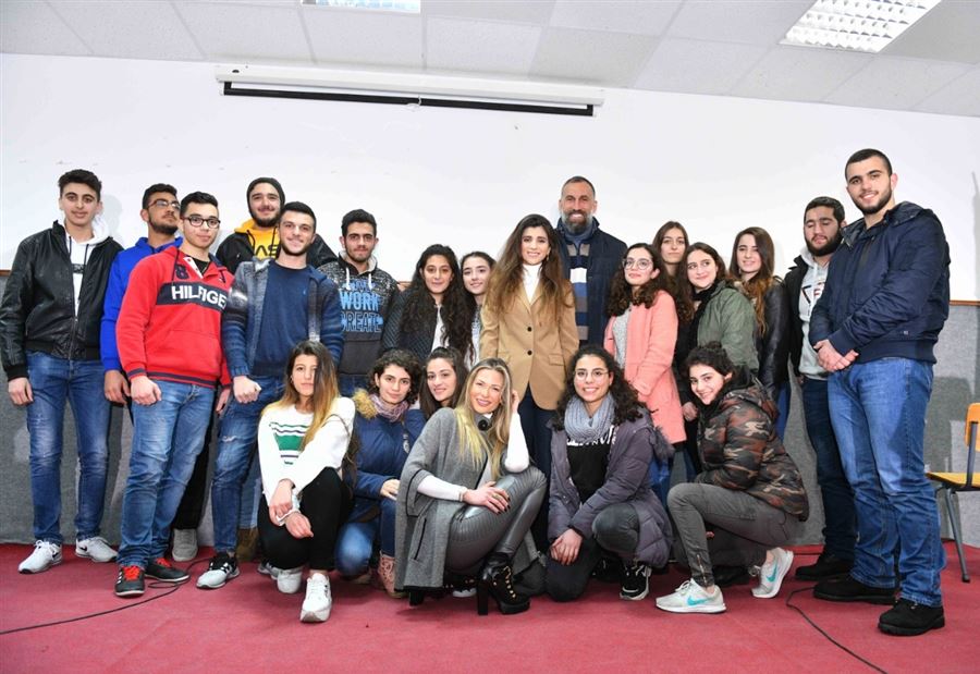 باميلا الكيك وفادي الخطيب يحفزان الطلاب في مسابقة AAA MADRASATI 