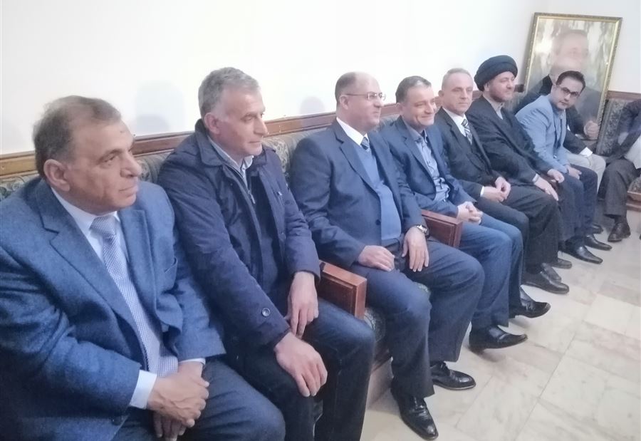 اللقيس مستقبلا المهنئين: الزراعة والصناعة أولوية