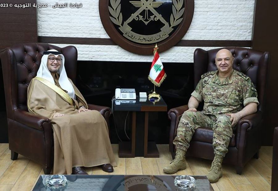 زيارة البخاري الى قائد الجيش... اليكم السبب الحقيقي!