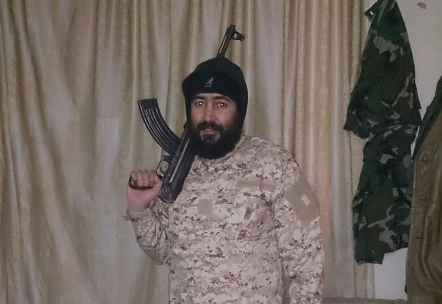 «الحوت» الذي يقيم في خيمة.. اصطادته مخابرات الجيش