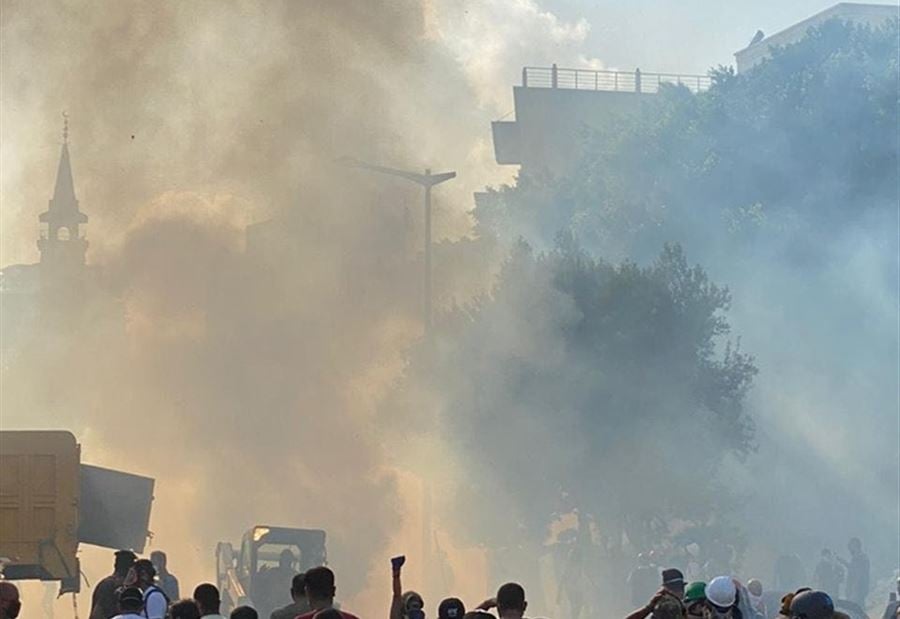 بالفيديو والصور: إستمرار الإحتجاجات في بيروت 