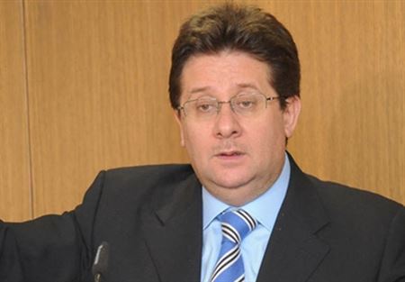 كنعان:  لإعفاء عوائل الشهداء من رسوم الانتقال
