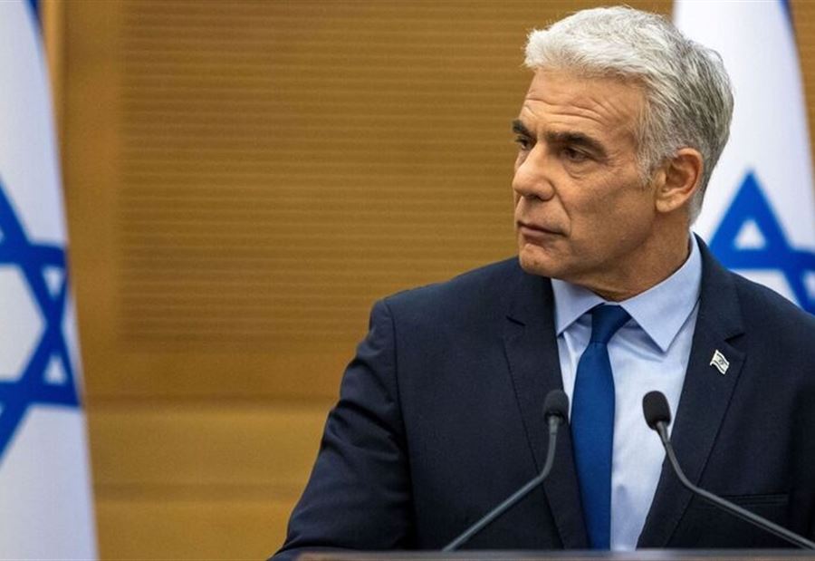 "إسرائيل لن تتسامح مع هذه الهجمات"... لابيد يهدّد "حزب الله"