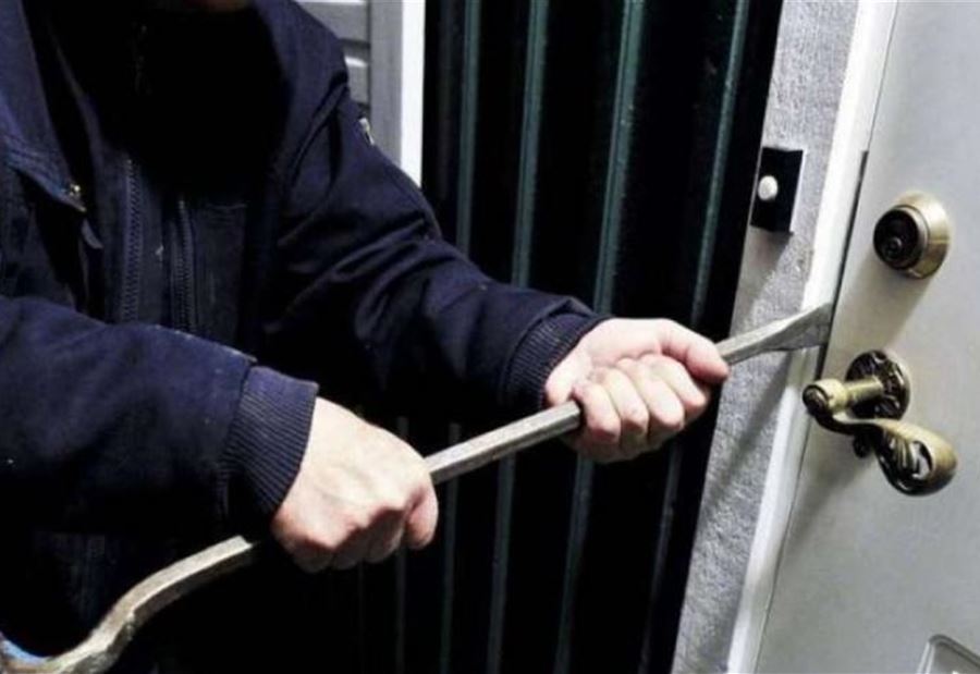 في زمن "التعبئة"... سرقاتٌ في جبيل وصيدا! 