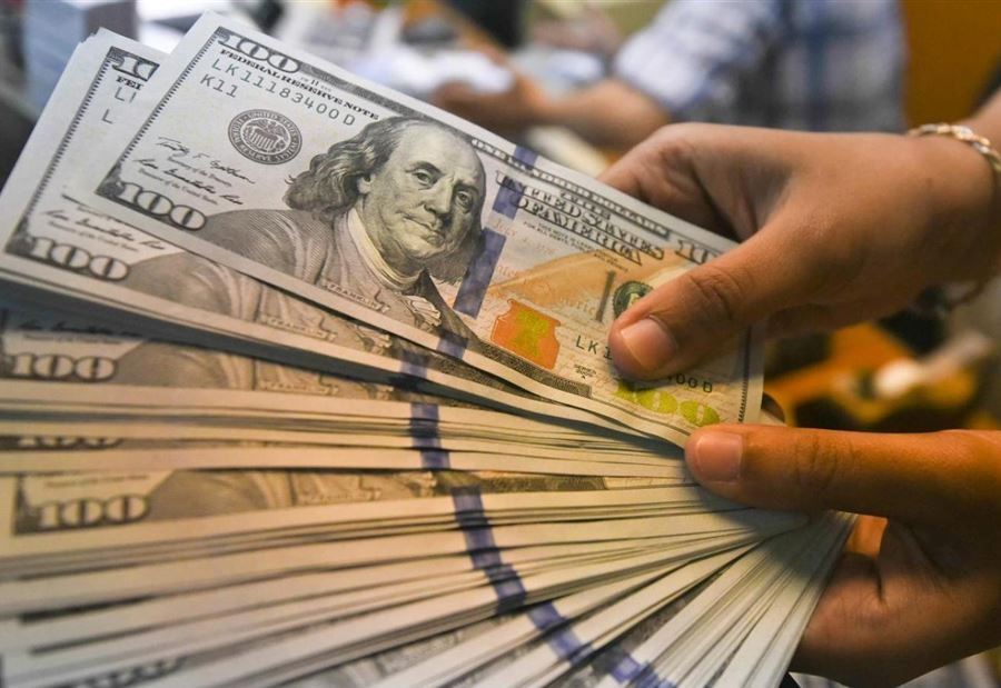 دولارُ السوق السوداء... كَم أقفل اليوم؟