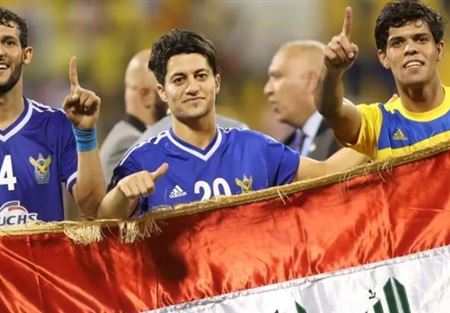 بالفيديو: فريق عراقي ينسحب من مباراة ضد الجزائر بسبب "صدام حسين"