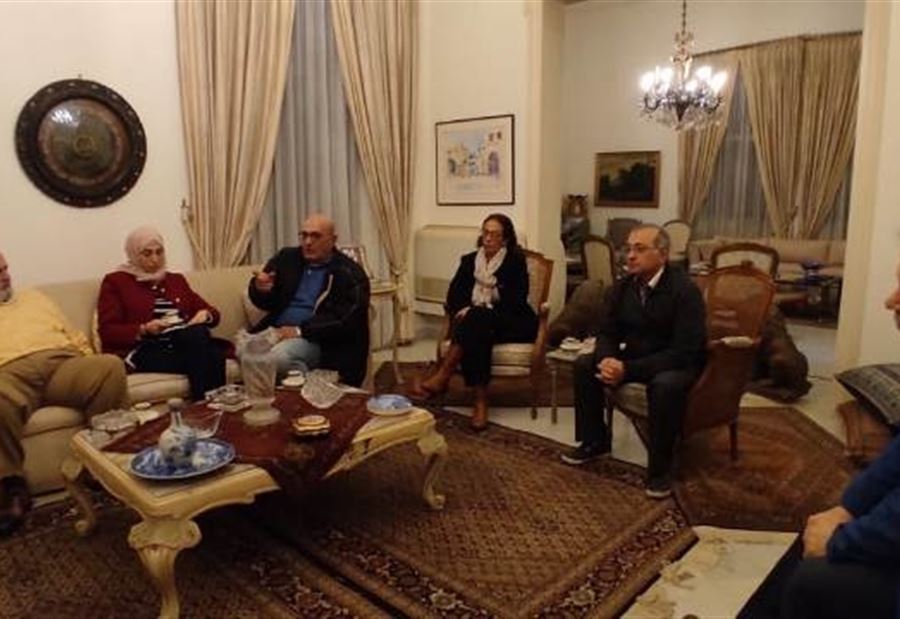 البزري يبحث وأخصائيي الأمراض السرطانية وضع المرضى وآلية تأمين العلاج