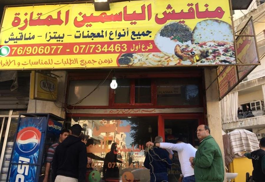 اغلاق محلات مخالفة لسوريين في صيدا والجوار