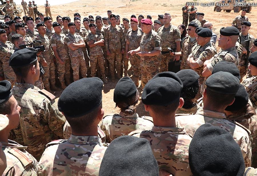 قائد الجيش: المرحلة صعبة وتحتاج إلى أقصى درجات الوعي