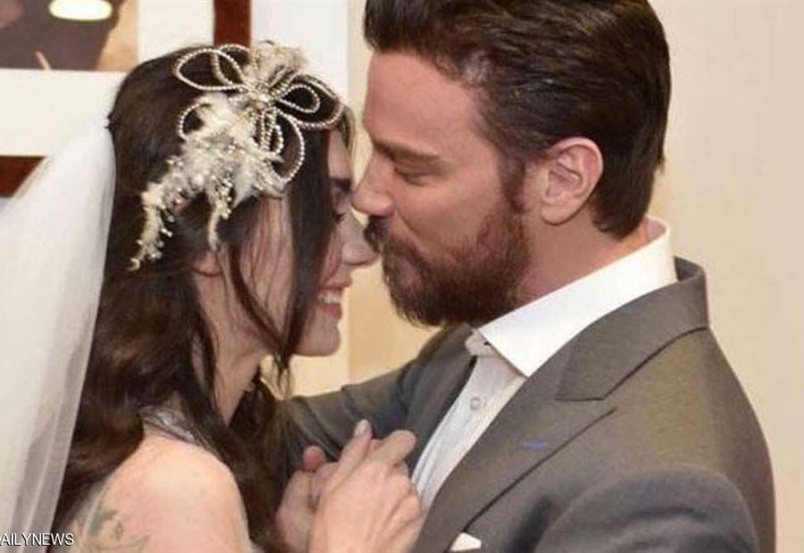 "اللباس الفاضح".. ممثلة تركية تثير ضجة بفستان الزفاف "اللباس الفاضح".. ممثلة تركية تثير ضجة بفستان الزفاف