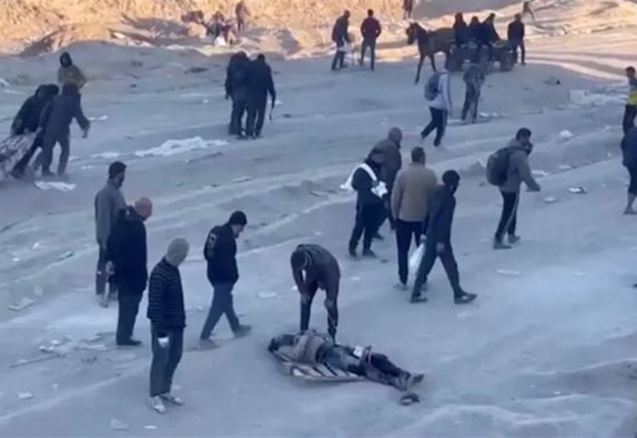 مأساة جديدة.. إسرائيل تطلق النار على جائعين بغزة