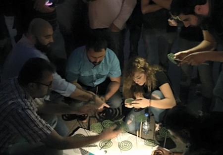 ناشطون أشعلوا أقراصا ضد البعوض في عين المريسة