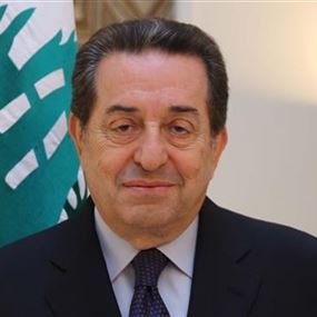 فضيحة شبكة الإنترنت: تهريب 600 ألف خط هاتفي