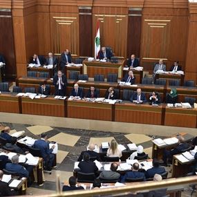 حزب الله مرتاب من انضمام لبنان الى معاهدة تجارة الاسلحة الدولية  