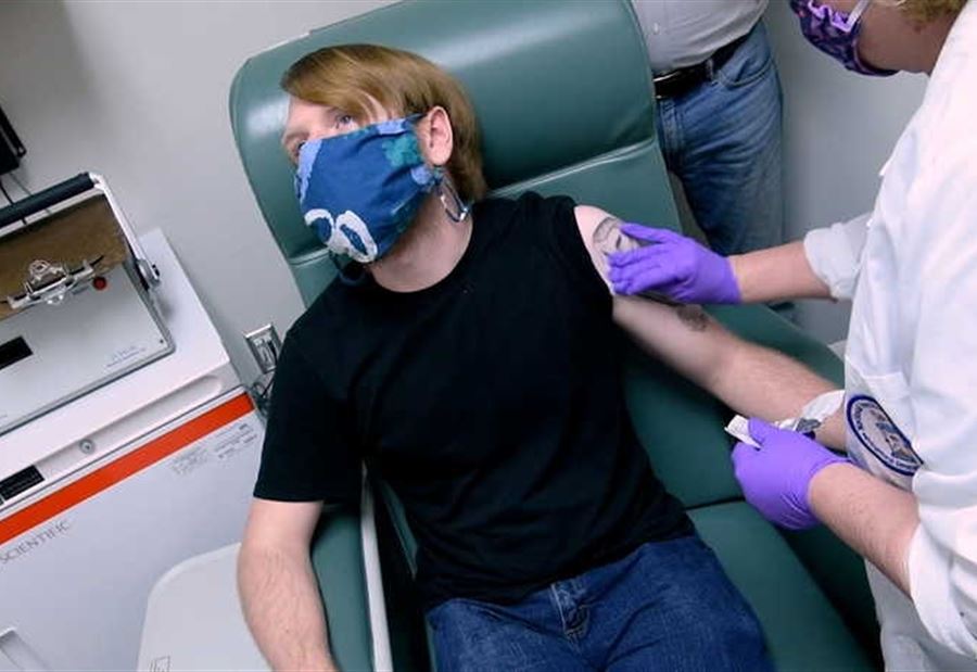 مُشارك في التجارب يَكشف عن الأعراض الجانبية لـ "فايزر" مُشارك في التجارب يَكشف عن الأعراض الجانبية لـ "فايزر"