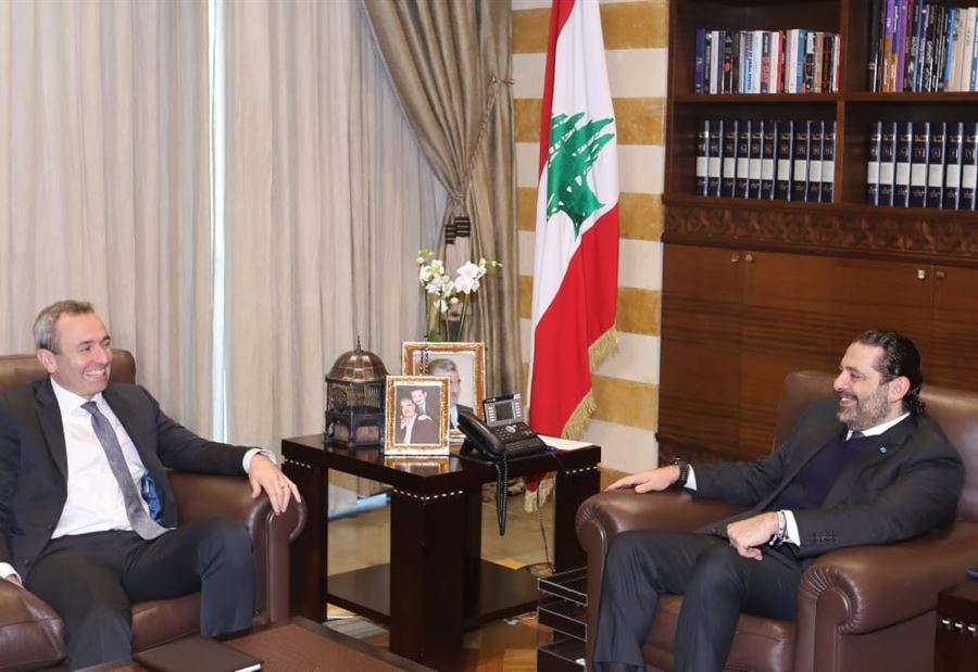الحريري عرض والسفير البريطاني المستجدّات