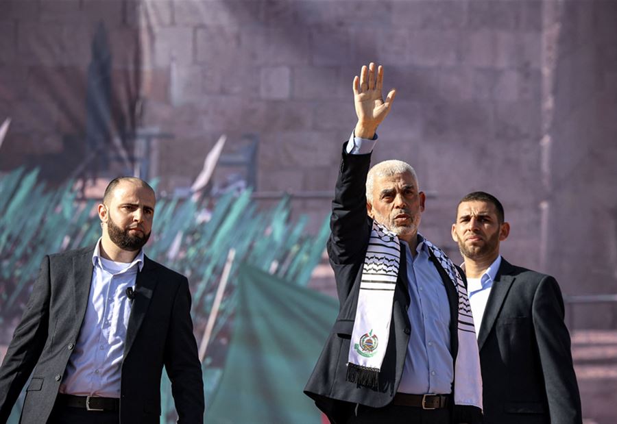 "دبلوماسي قطري" ينفي مزاعم إسرائيلية حول تواصل أي من الوسطاء مع السنوار "دبلوماسي قطري" ينفي مزاعم إسرائيلية حول تواصل أي من الوسطاء مع السنوار