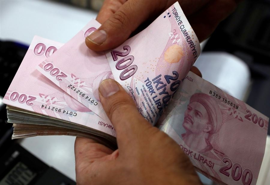 الليرة التركية تواصل تراجعها