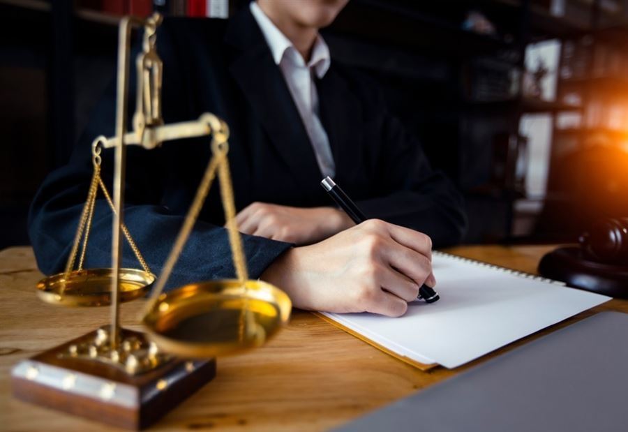 بعد كلام فهمي... المحامون يتوقفون عن العمل اليوم بعد كلام فهمي... المحامون يتوقفون عن العمل اليوم