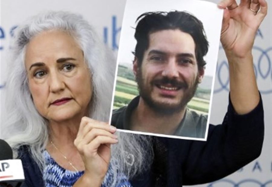 أملٌ جديد... والدة أوستن تايس تجد "أدلة مهمة" بأحد السجون
